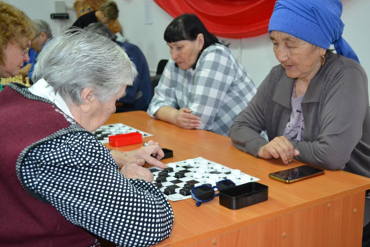 В комплексном центре Москаленского района Омской области состоялся шахматно-шашечный турнир