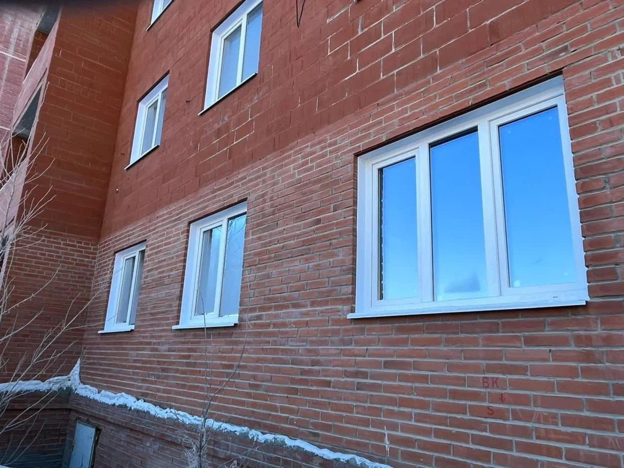 В Омске возобновлено строительство многоквартирных домов, в которых жилья ожидает 91 дольщик
