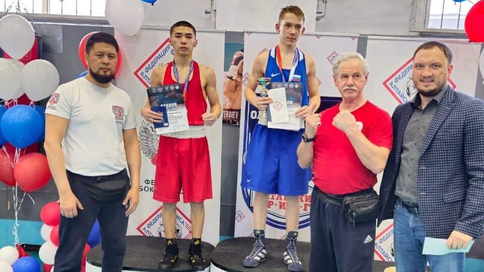 Омские спортсмены завоевали 4 награды на первенстве СФО по боксу