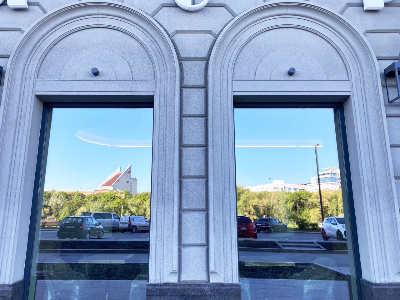 Фотоподборка выходного дня, посвященная омским окнам