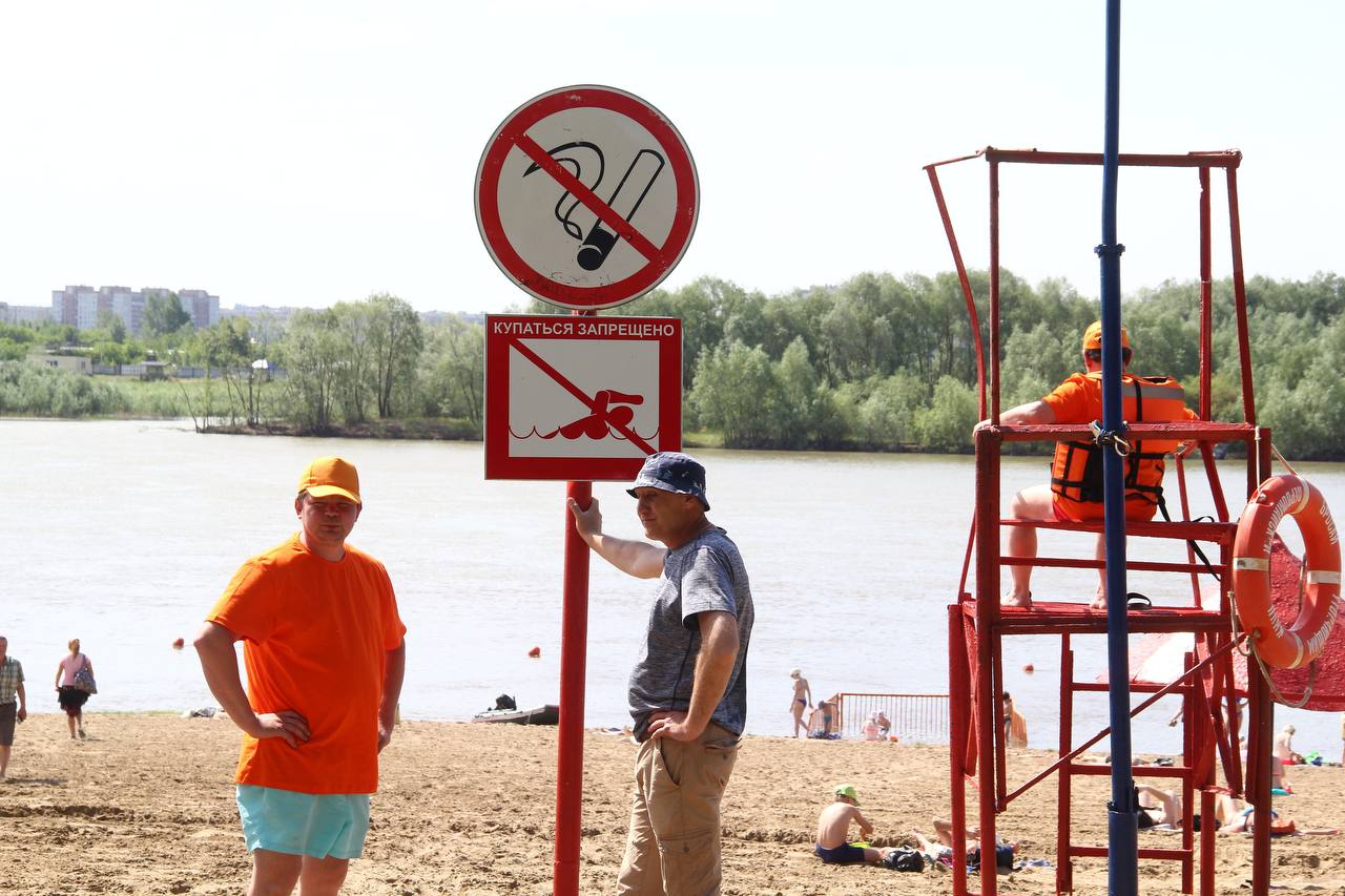 В Омске на Советском пляже прошли показательные учения