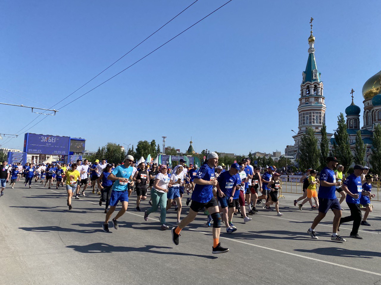 Фоторепортаж со спортивной акции "ЗаБег.РФ", состоявшейся в Омске 4 июня