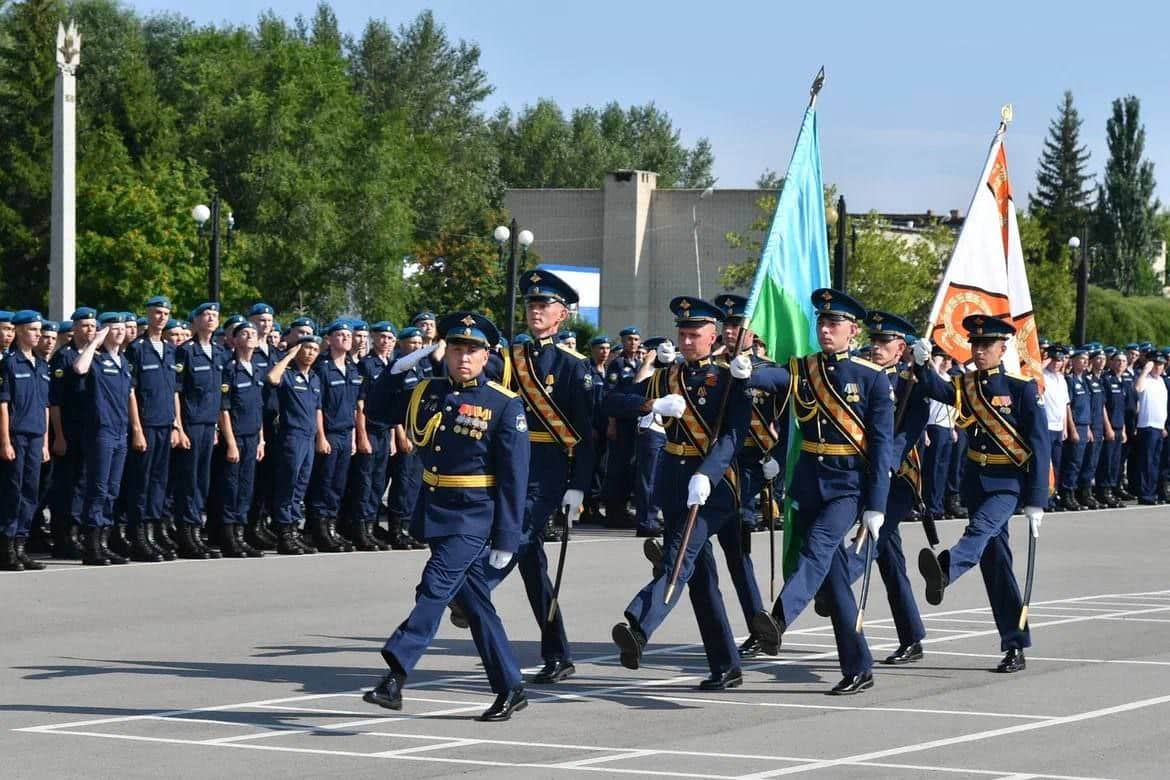 Власти Омска почтили память первого командующего ВДВ Василия Маргелова