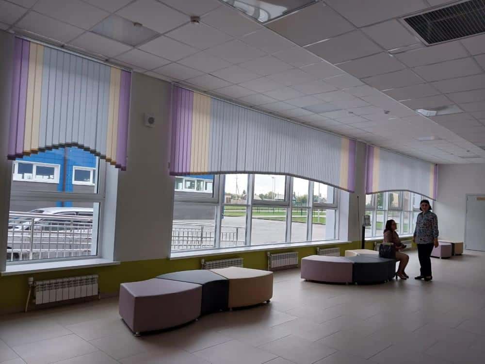 Новая школа в поселке Черлак Омской области заработала с сегодняшнего дня