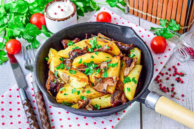 Жареная картошка с грибами ♛ рецепт с опятами на Barabolya