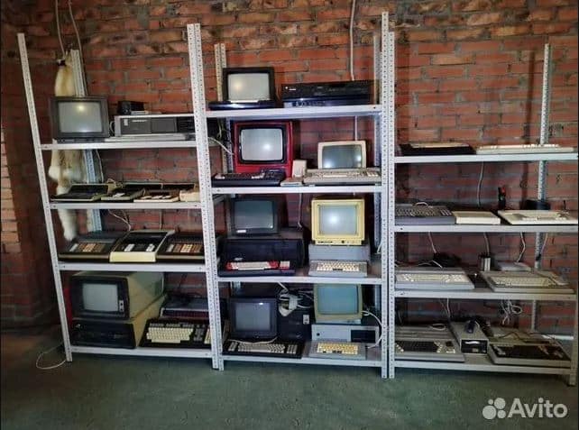Омич продаёт за миллион коллекцию первых компьютеров из СССР