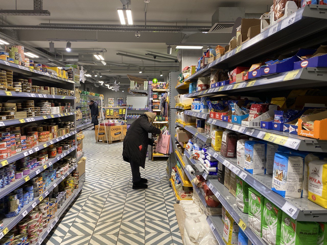 Сколько омичи тратили на продукты питания в январе — обзор цен в магазинах масс-маркет