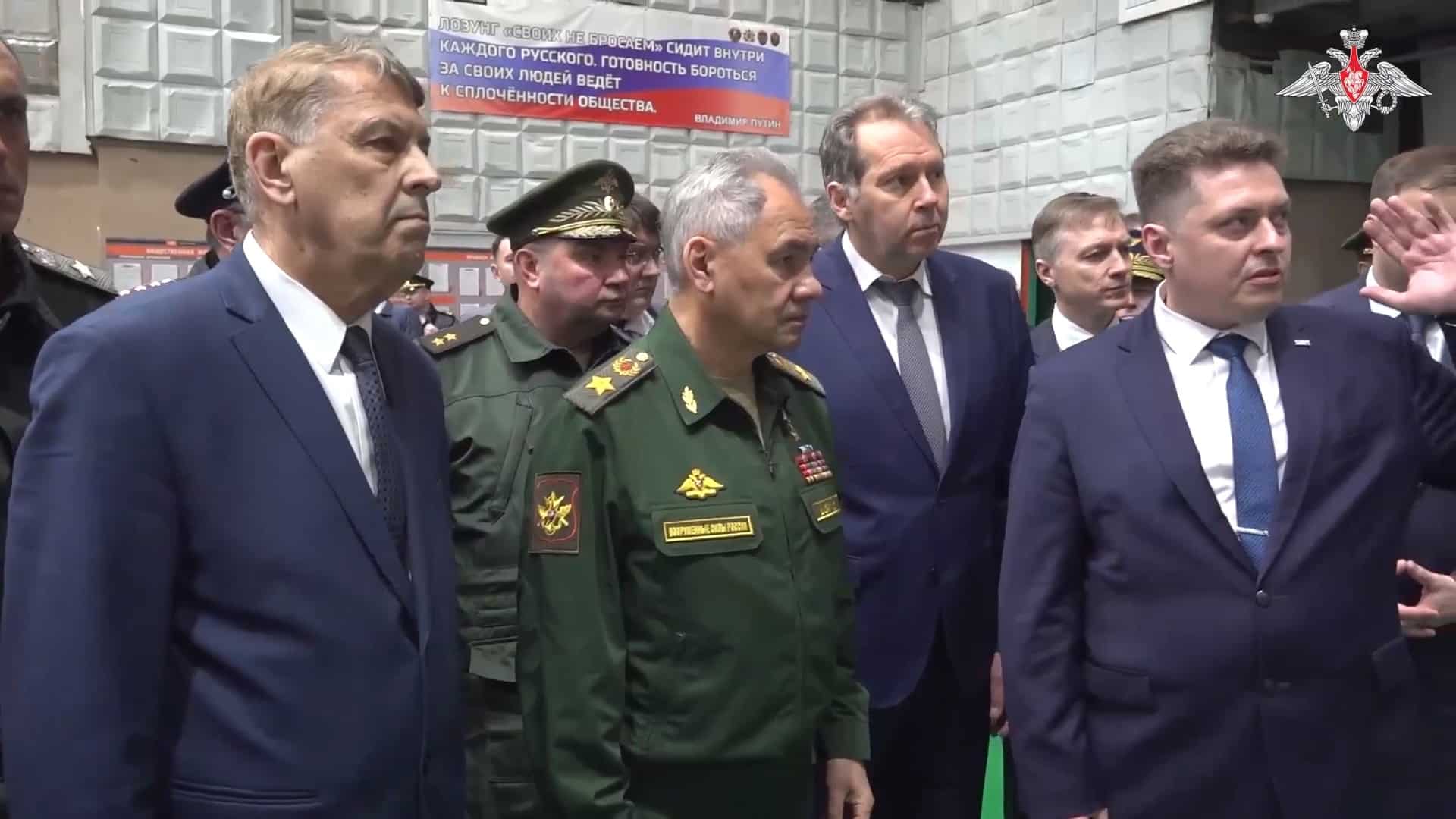 Омские оборонные предприятия посетил Сергей Шойгу