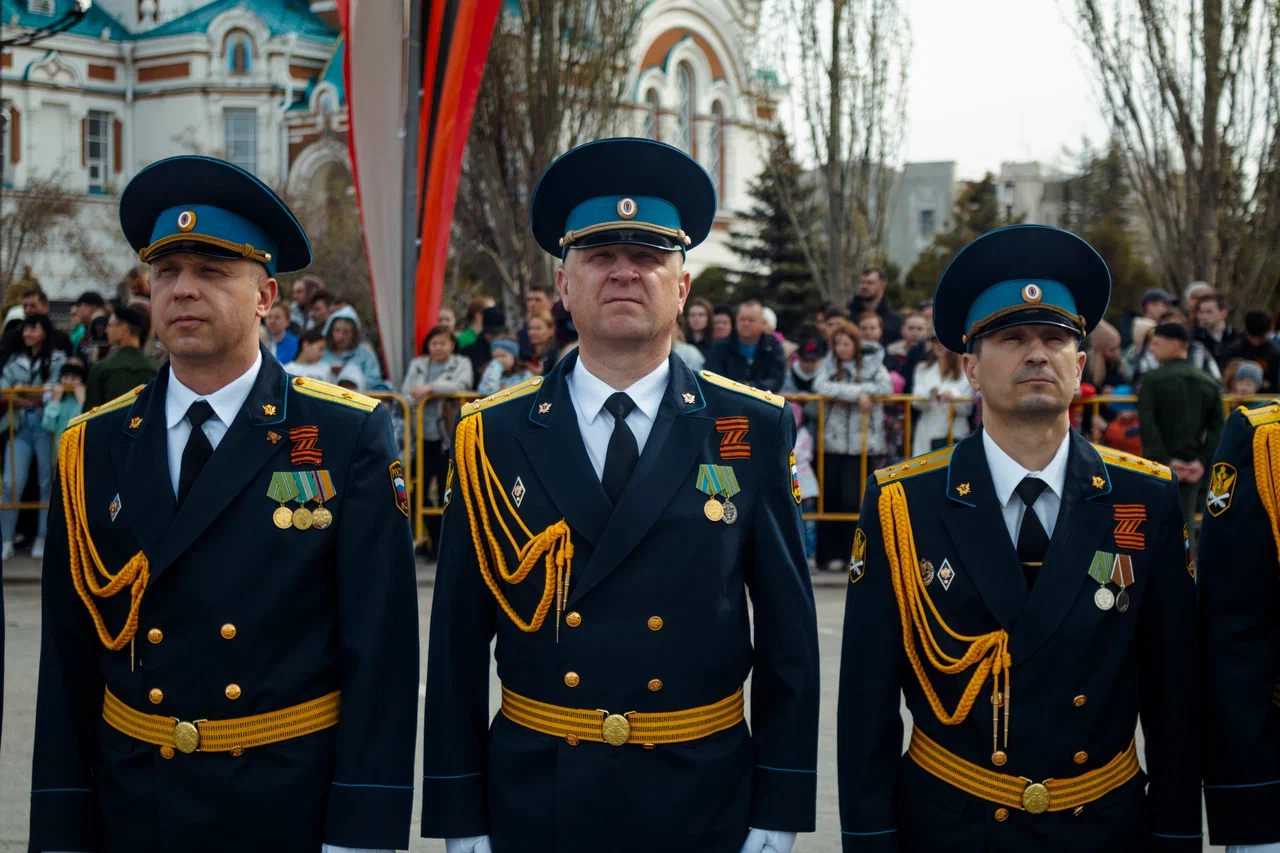 Как в Омске прошёл Парад Победы — фоторепортаж