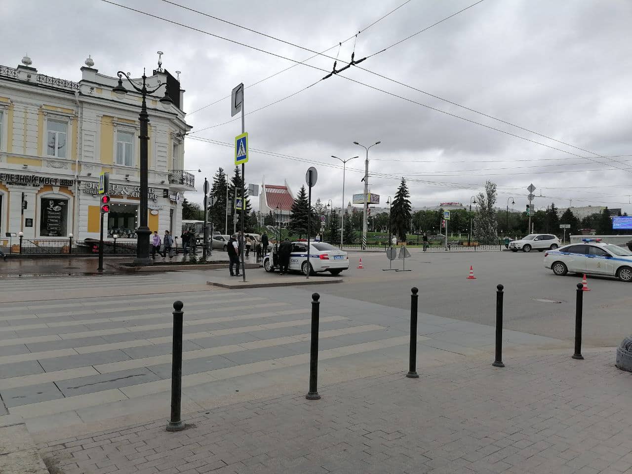 Центр Омска встал в пробках — улицу Ленина начали готовить ко Дню России