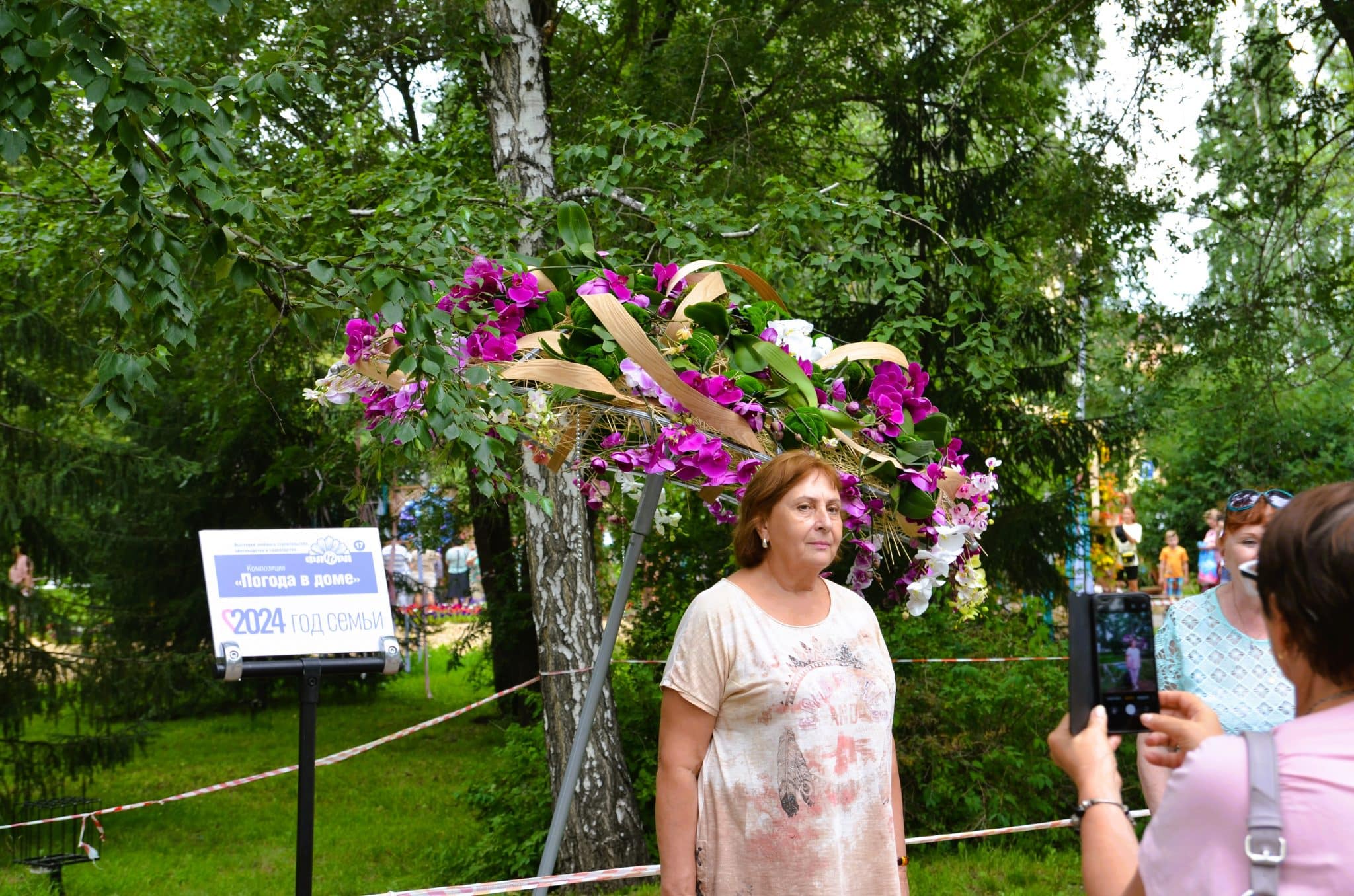 Миром правят цветы: большой фоторепортаж с первого дня «Флоры» в Омске