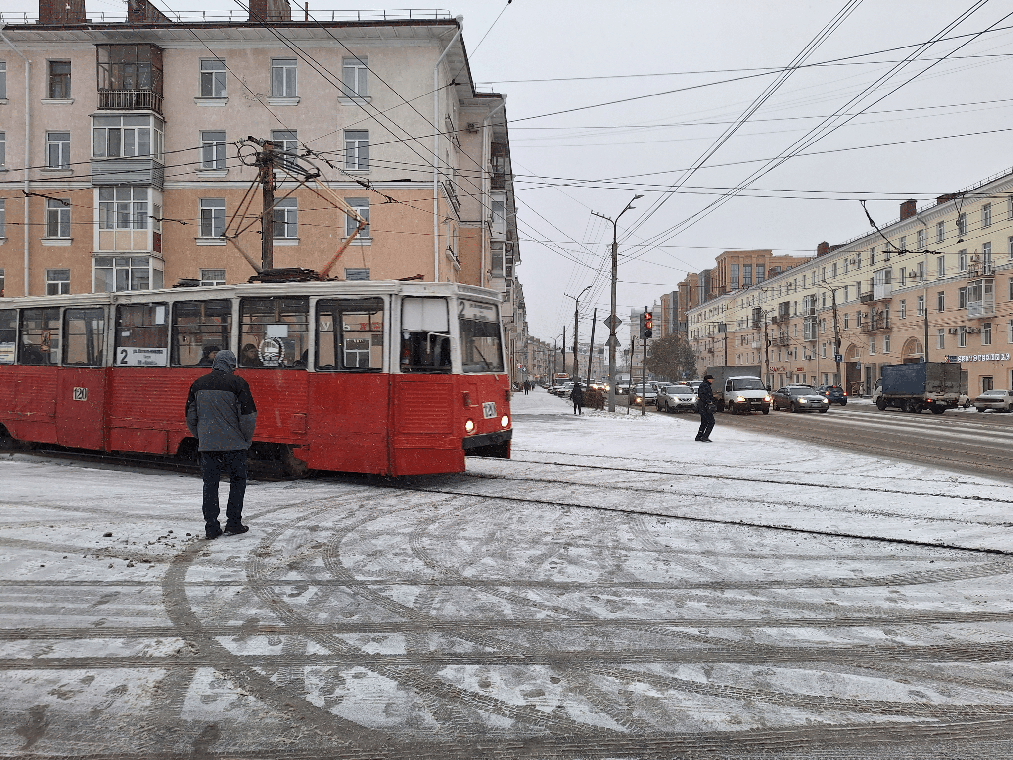 Зима близко: посмотрите, как осенью в Омске выпал первый снег