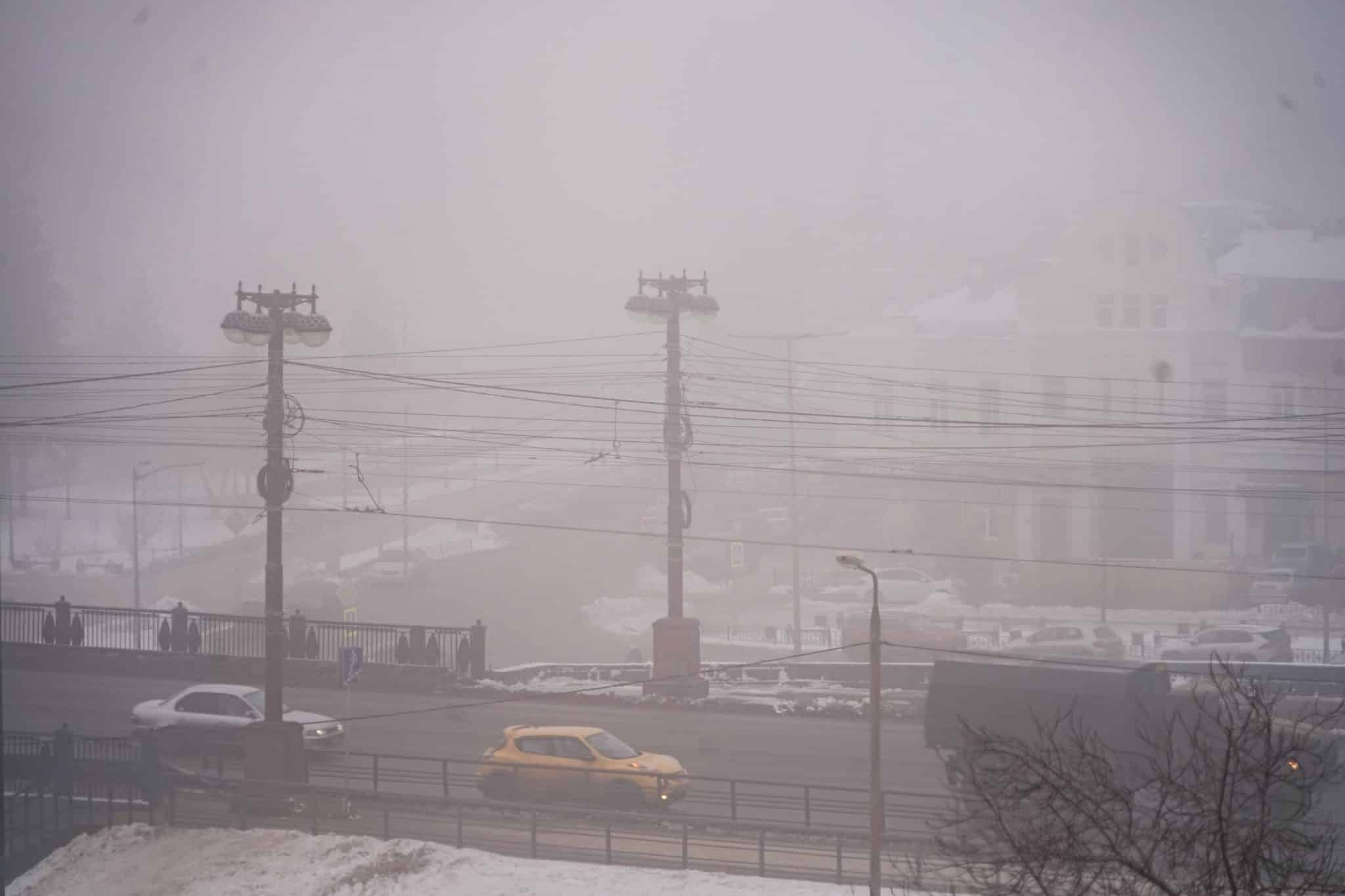 Омск погрузился в небывало густой туман - 12 атмосферных фотографий