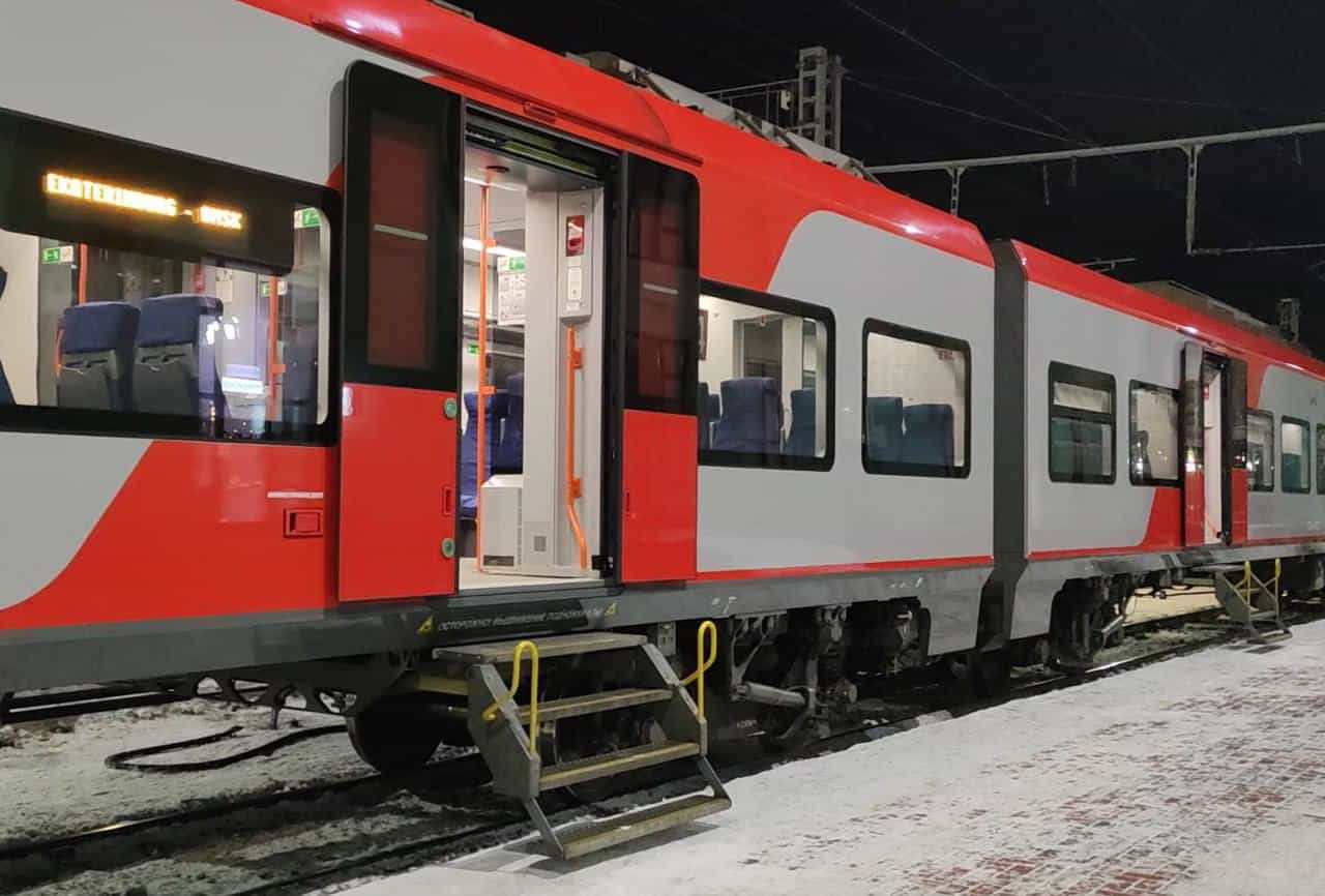 Из Омска в Тюмень и Екатеринбург отправляется первая скоростная электричка "Финист" с билетами по 2 тысячи рублей