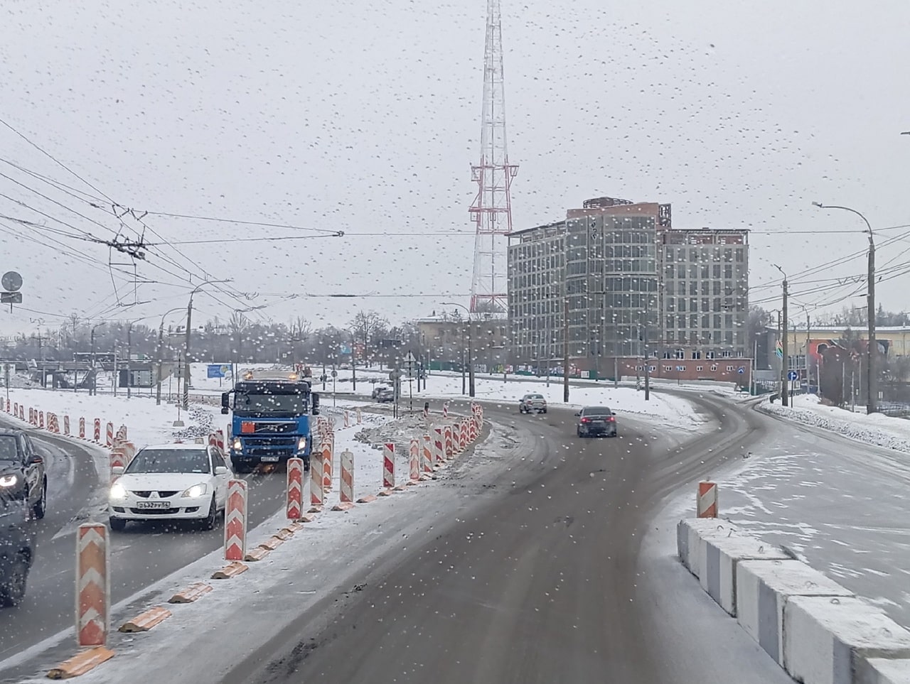 Пешком быстрее: репортаж из поездки по мосту у Телецентра в Омске