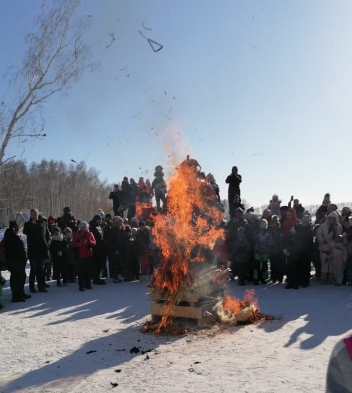 Омичей приглашают отметить Масленицу на "Весёлой ферме"