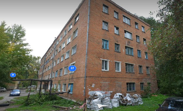 Омскую мэрию заставили немедленно расселить аварийный дом на Московке