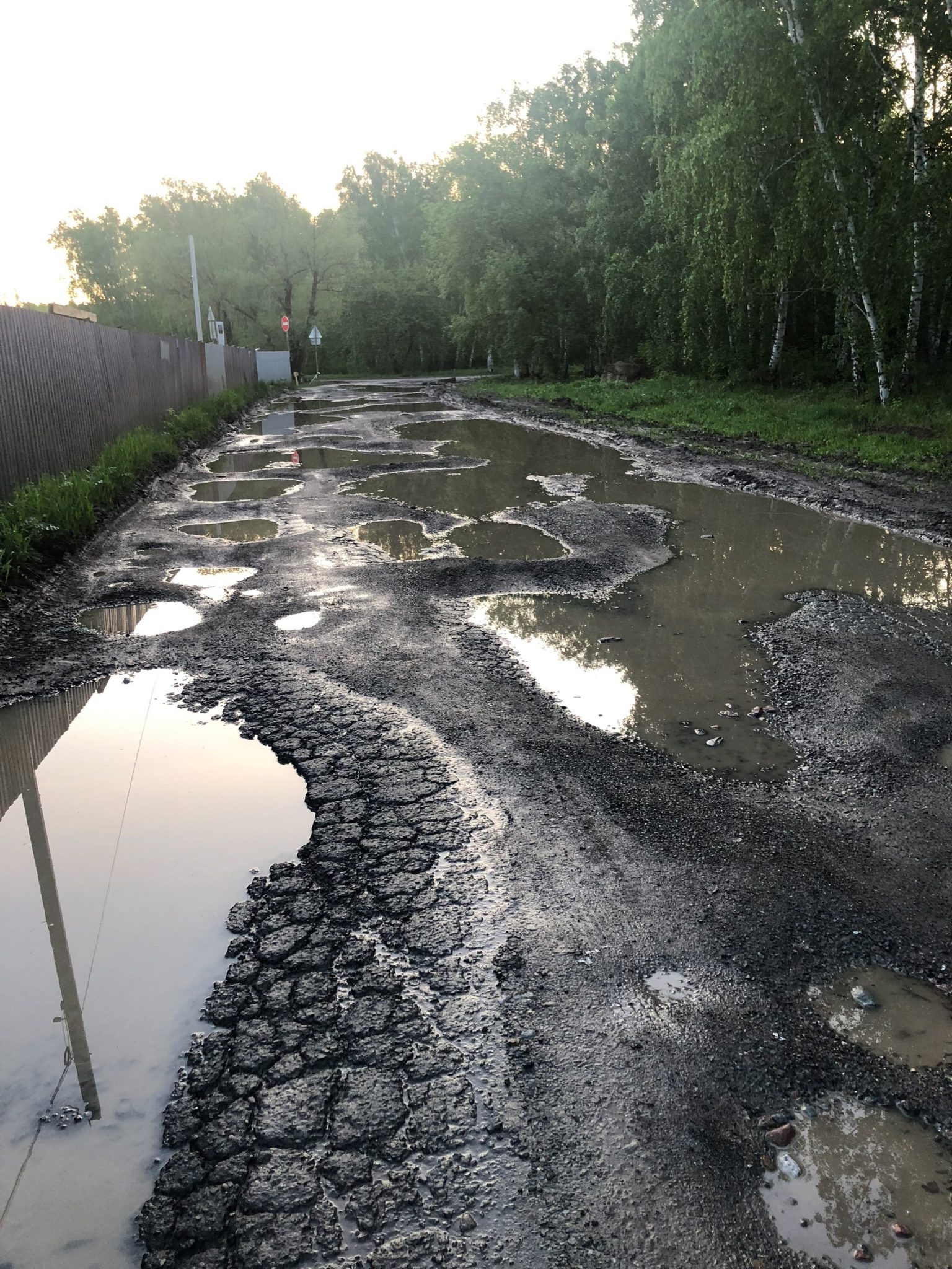 После бомбежки. Улицы Новороссийскую в Омске разбили из-за бульвара Архитекторов