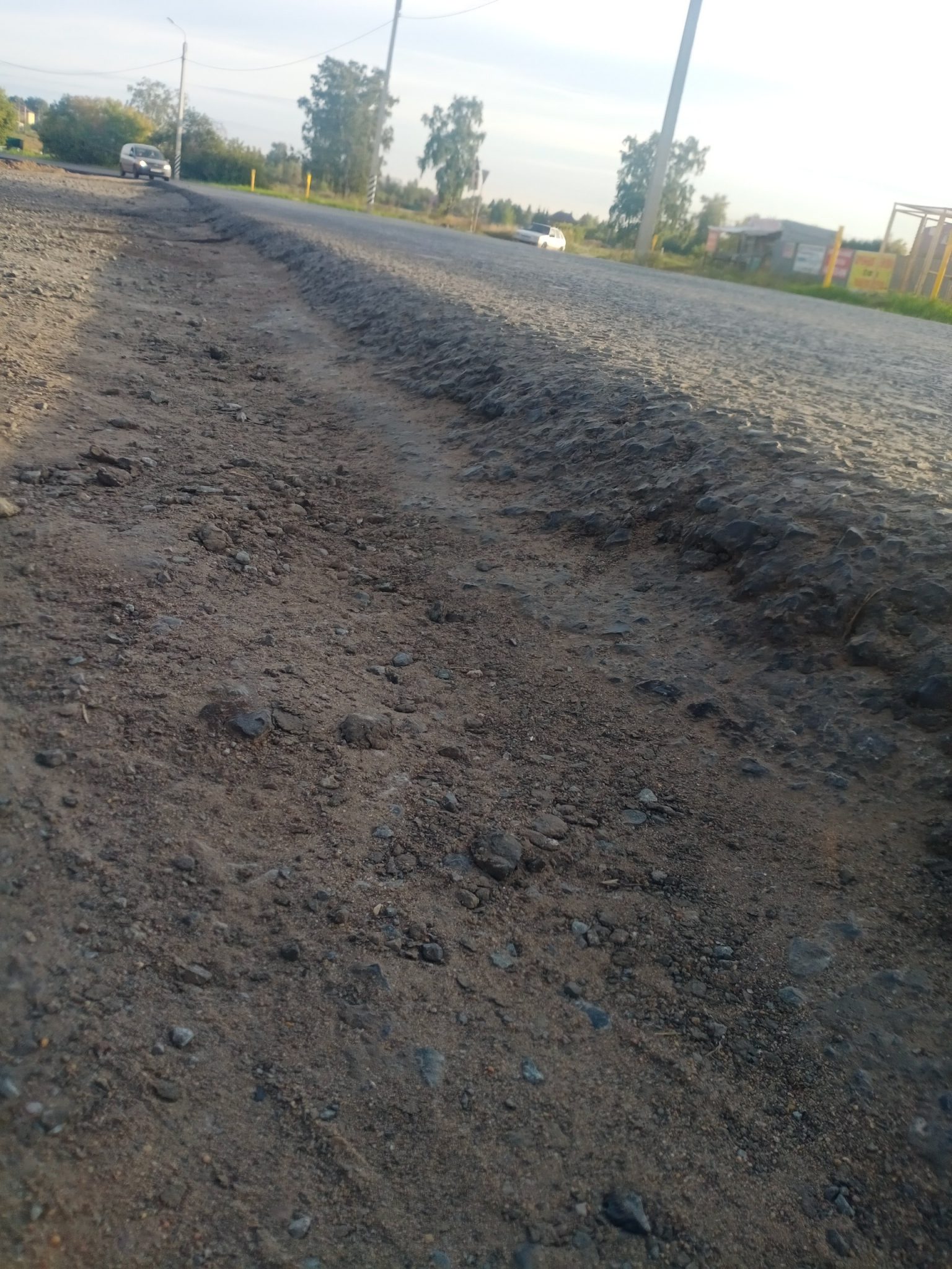 Омичи пожаловались на отсутствие съездов на отремонтированной улице Воровского