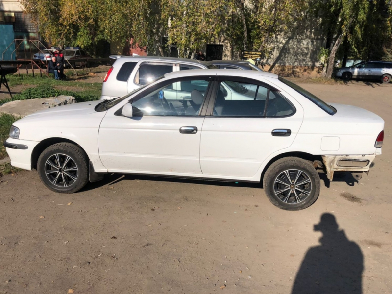Омский автомойщик прокатился на обед на чужом автомобиле до уголовного дела