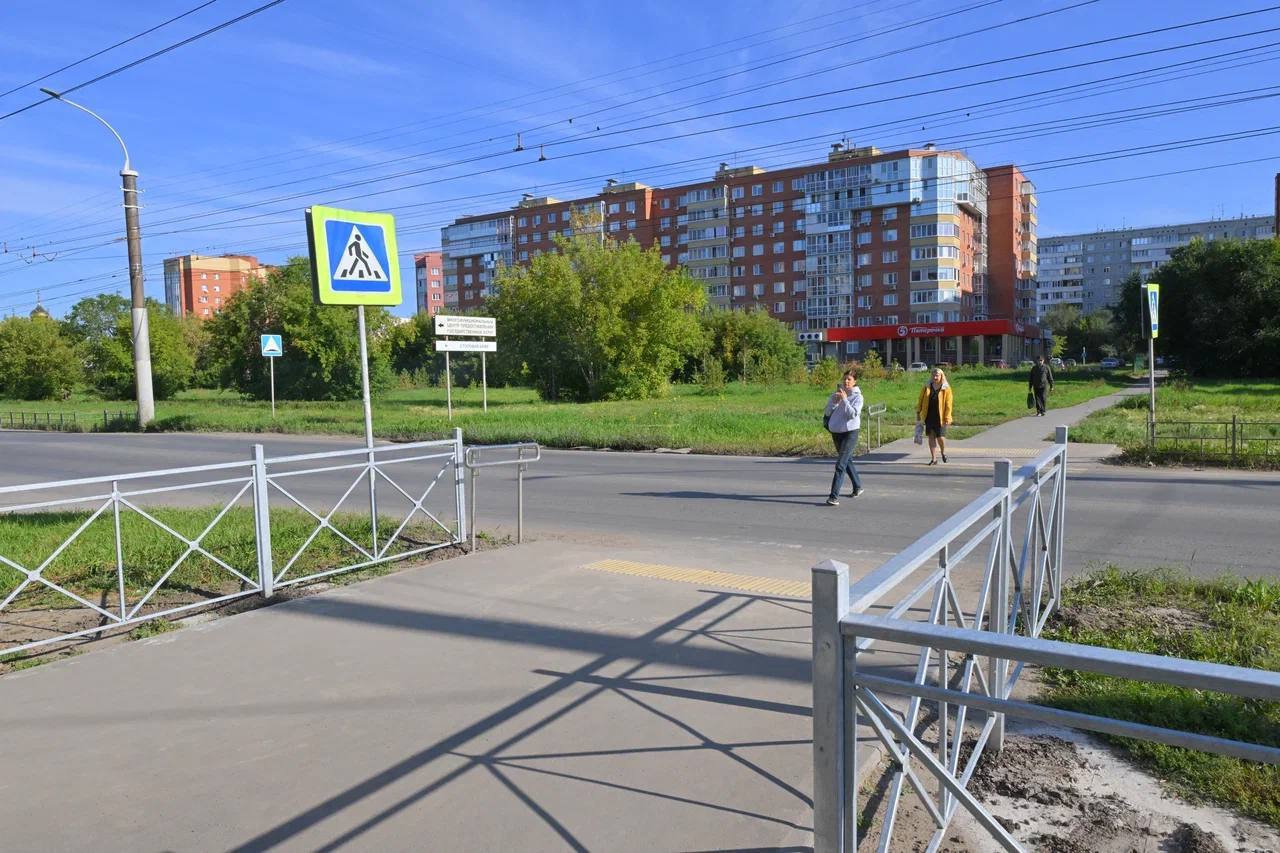 В Омске 18 остановок оборудовали для людей с ограниченными возможностями