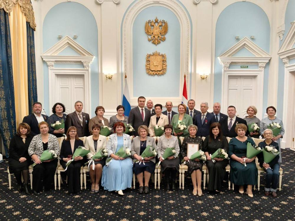 27 жителей Омской области удостоены государственных наград