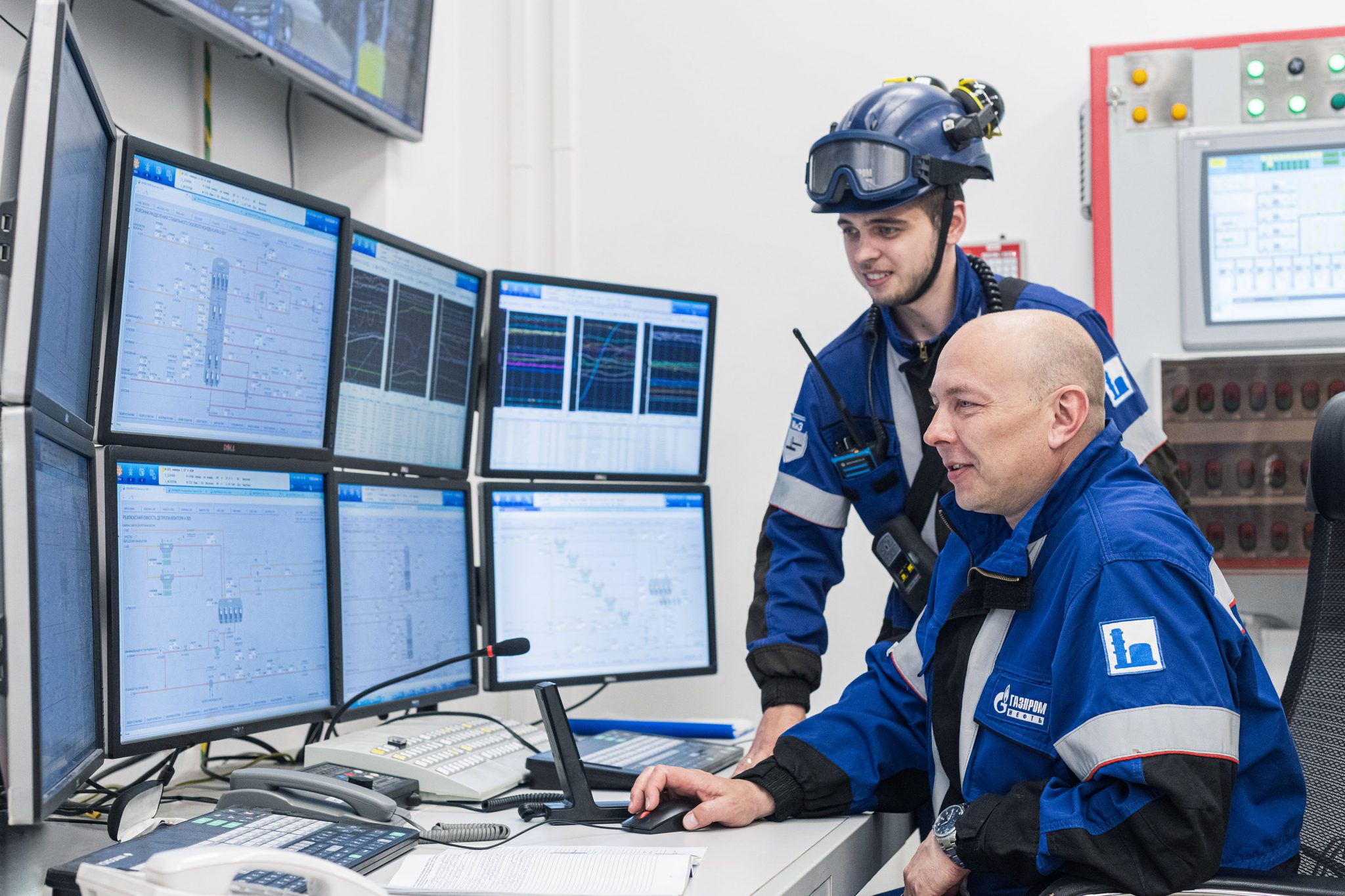 На омском НПЗ рассказали о востребованных рабочих специальностях с высоким доходом