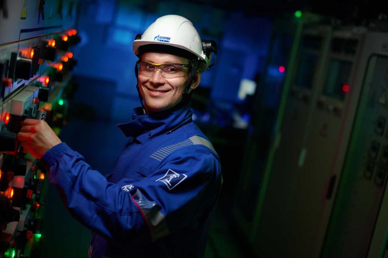 «Газпром нефть» повышает престиж рабочих специальностей среди студентов Омска