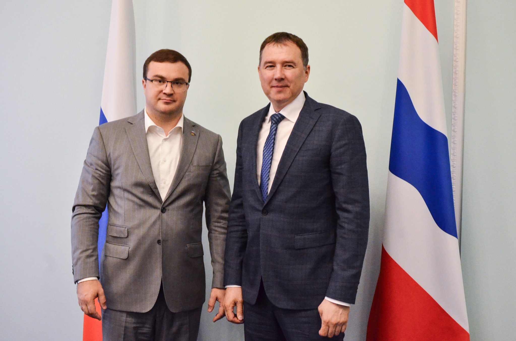 Новый руководитель Омского НПЗ обсудил с губернатором перспективы развития предприятия